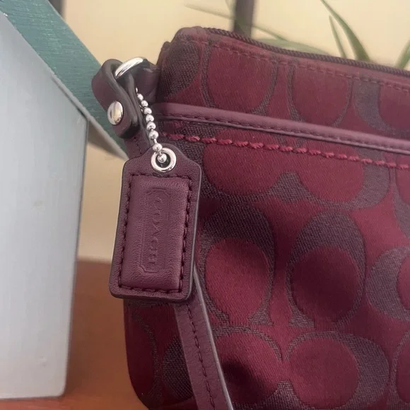Coach Signature Merlot Wristlet - Picture 5 of 8